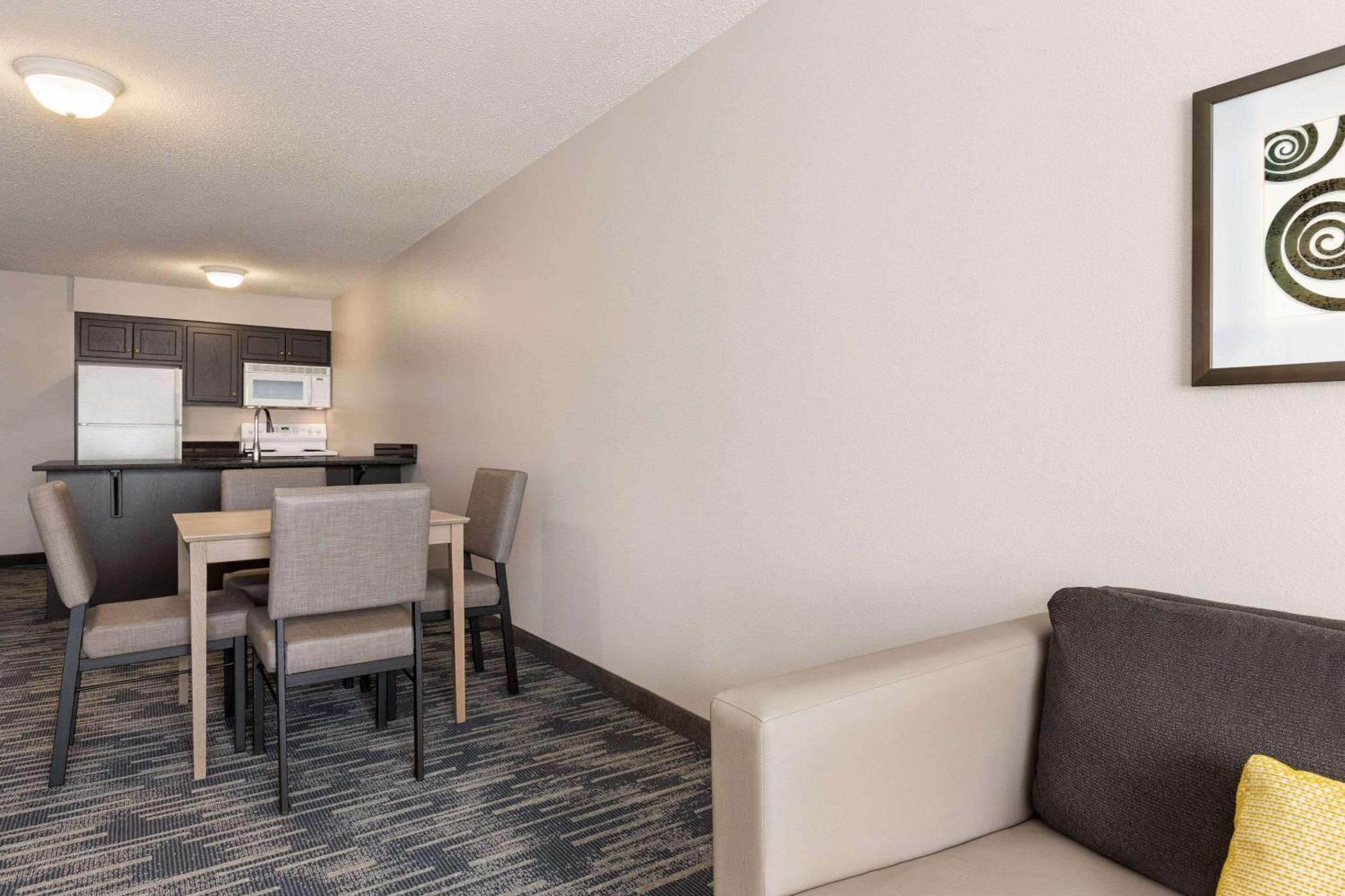Country Inn & Suites By Radisson, St Cloud East, Mn Saint Cloud Exteriör bild