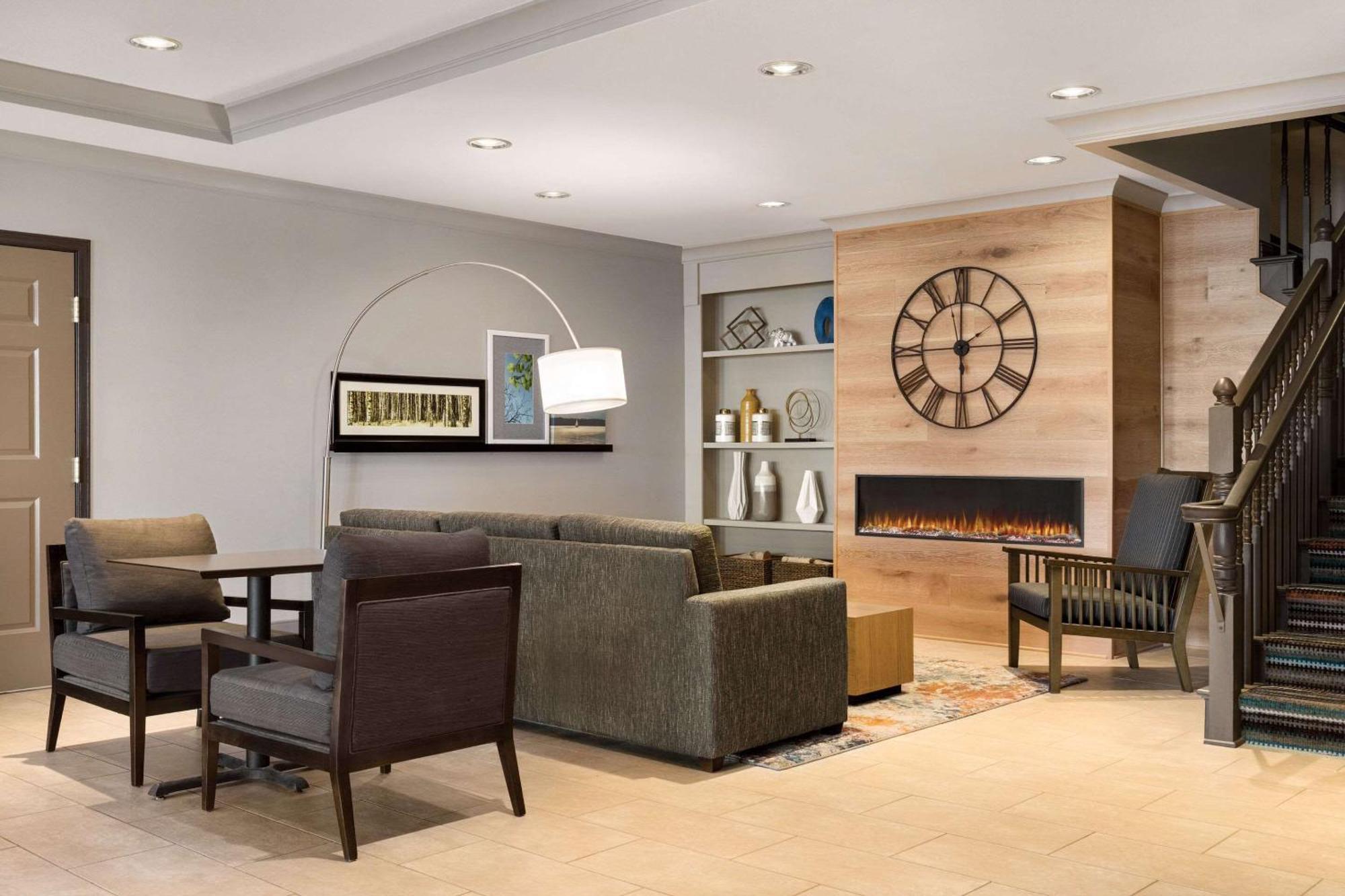Country Inn & Suites By Radisson, St Cloud East, Mn Saint Cloud Exteriör bild